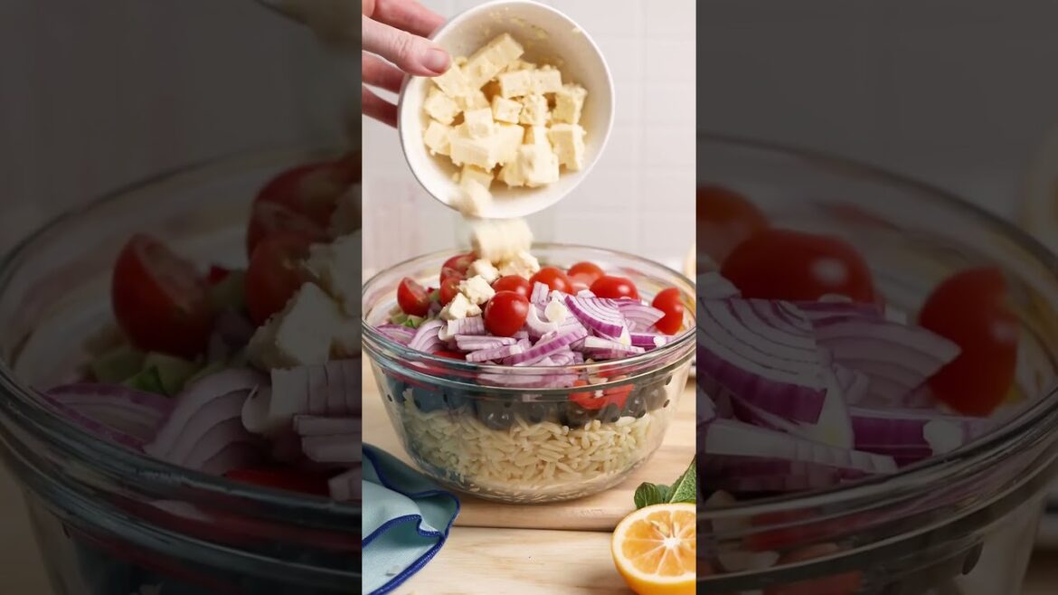 Greek Meatballs with Orzo Salad #meatballs #pasta #salad