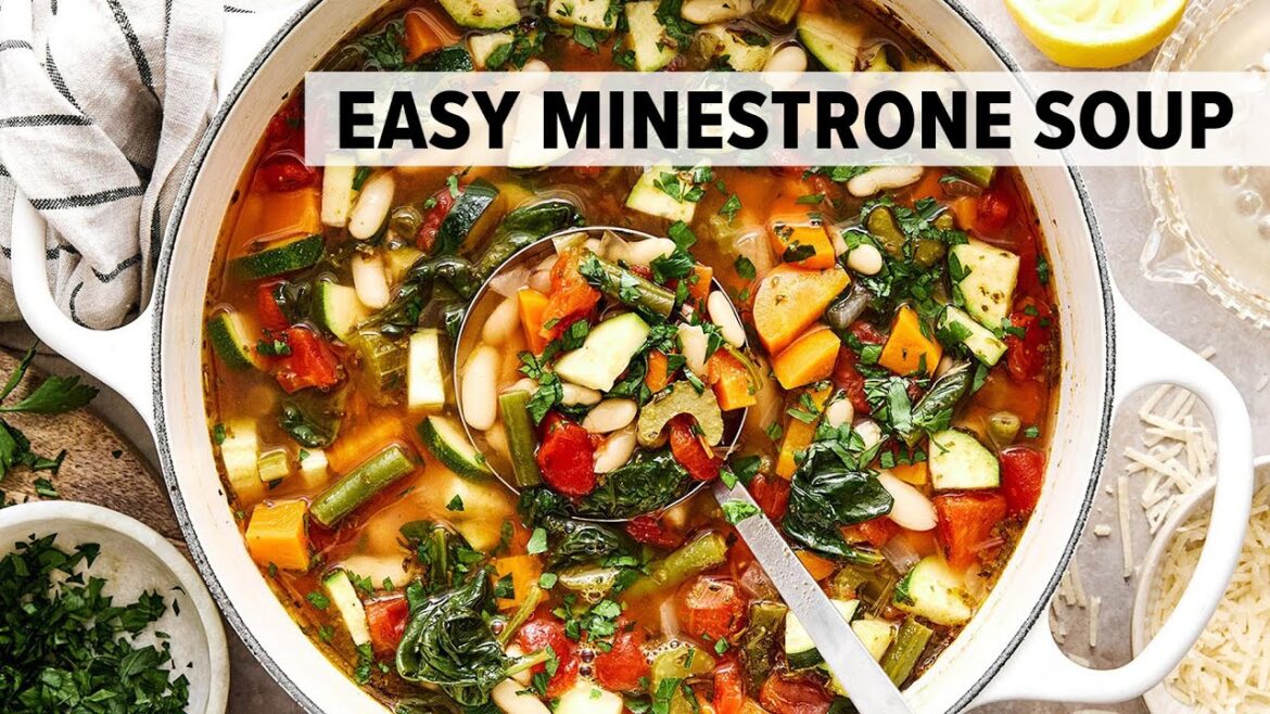 MINESTRONE SOUP | Best vegetarian soup for fall soup season + meal prep! MINESTRONE SOUP | Best vegetarian soup for fall soup season + meal prep!