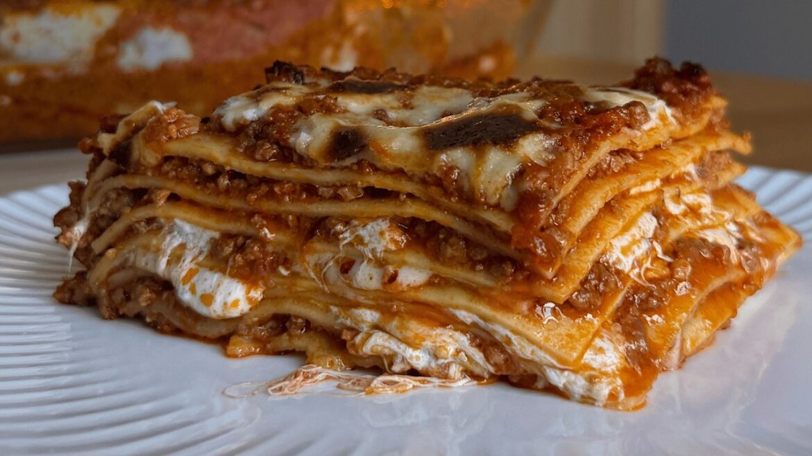 How to Make Lasagna Bolognese | Traditional Italian Lasagna Recipe How to Make Lasagna Bolognese | Traditional Italian Lasagna Recipe