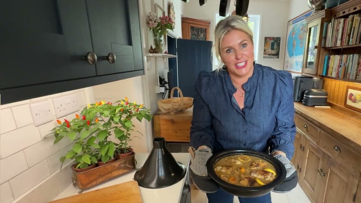 Moroccan Chicken Tagine with Figs & Apricots