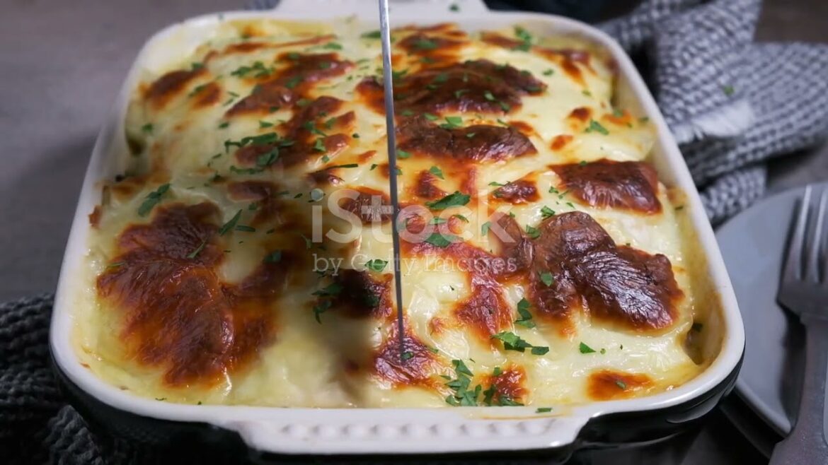 Authentic Greek Moussaka #Moussaka #GreekFood #EasyRecipes #Mediterranean #Food #Béchamel #Eggplant