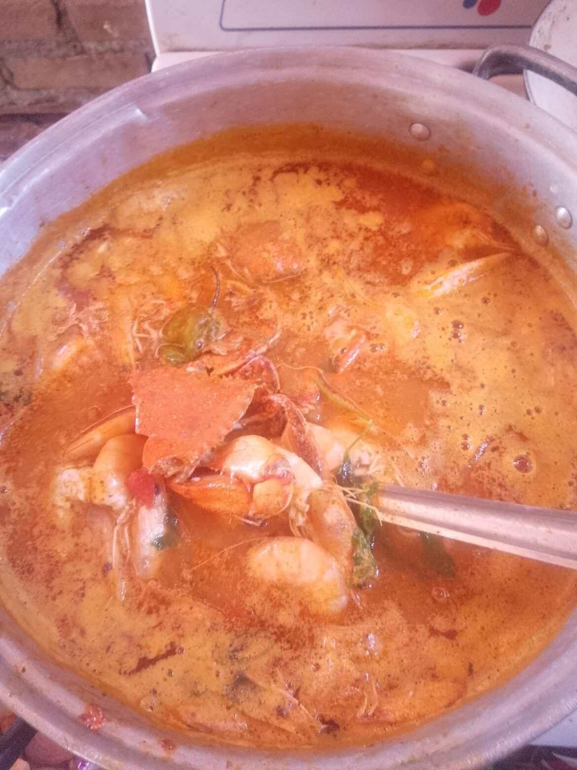 Caldo de camarón y jaiba