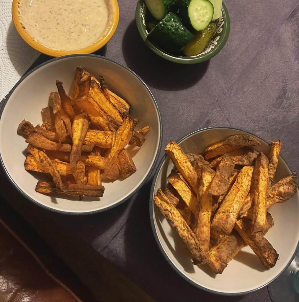 350kcal, kg of fries girl dinner