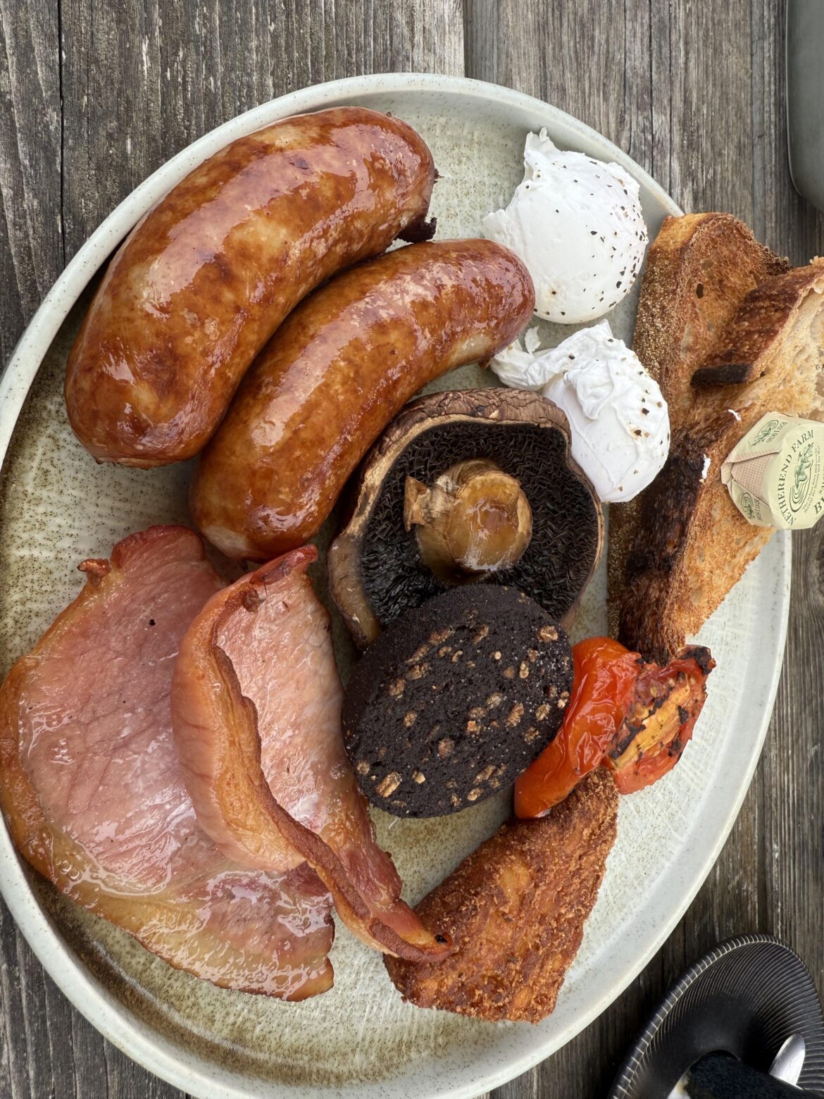 Brace yourself, lakes bar and kitchen by yoo in the Cotswolds …. TWENTY pounds