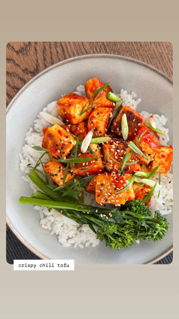 crispy tofu with homemade chili sauce