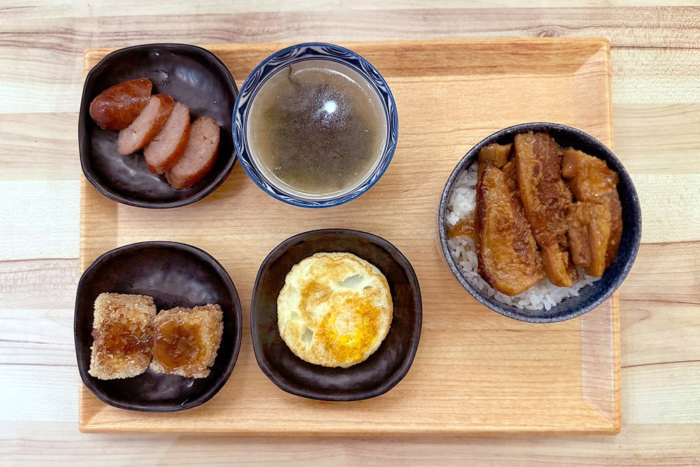 The Taiwanese stewed pork rice ‘bento’. — Picture by CK Lim