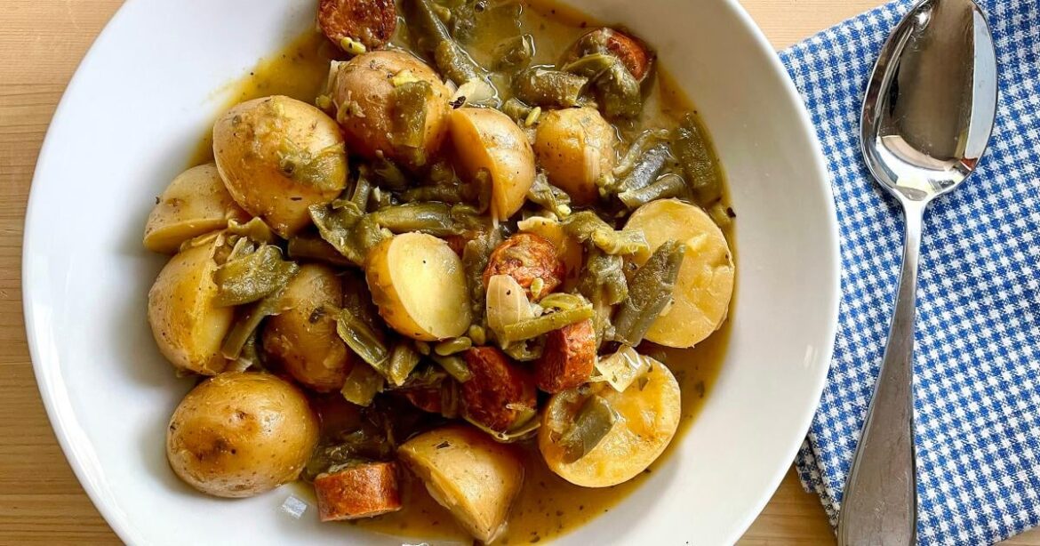 Swamp potatoes aka smothered green beans Swamp potatoes aka smothered green beans