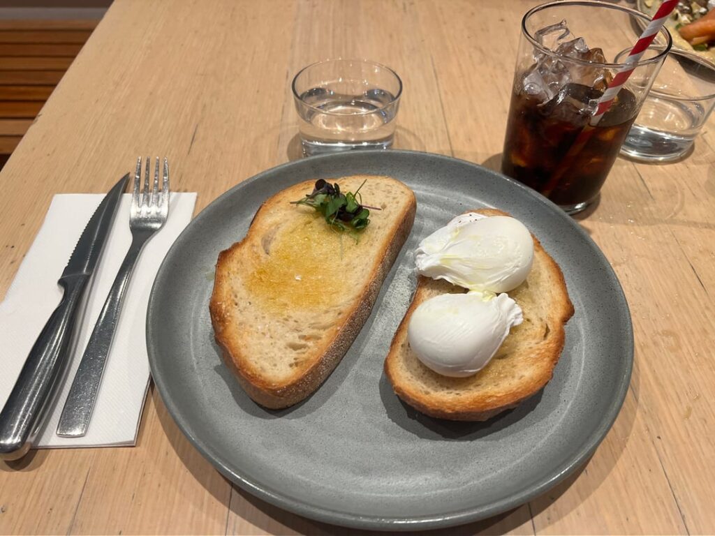 2 THICC sourdough slices with poached eggs 😏