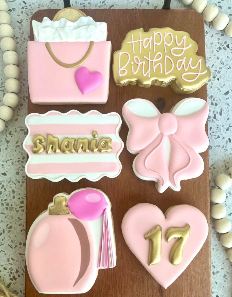 I love, love, LOVE this mini birthday set! First time customer gave me creative freedom, my favorite! 💖