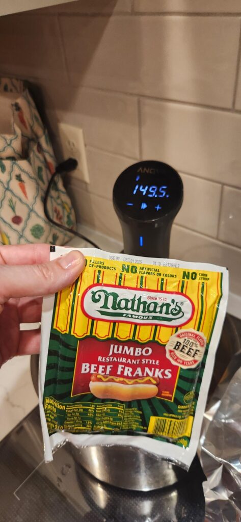 I sous vide hotdogs