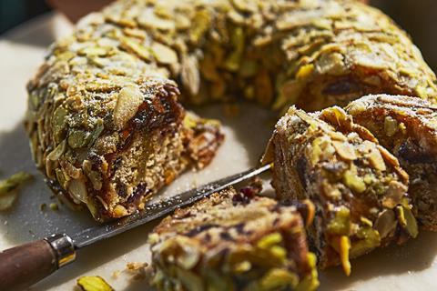 W_CHRISTMAS25_NO.1-PISTACHIO-CHERRY-STOLLEN-WREATH_A_HIRES