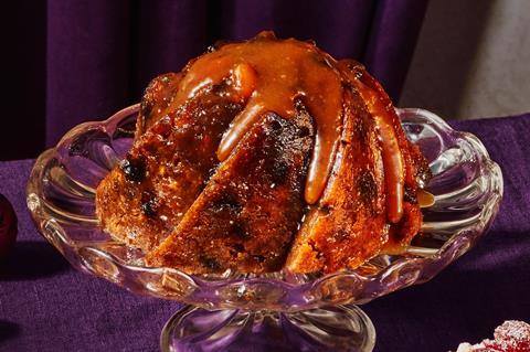 Sainsbury_s Taste the Difference Puddings & Stollen Wreath - Christmas 2025