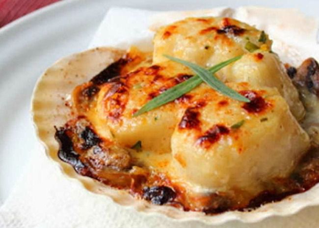 Celebrate the Holidays with a Traditional French Christmas Menu Celebrate the Holidays with a Traditional French Christmas Menu