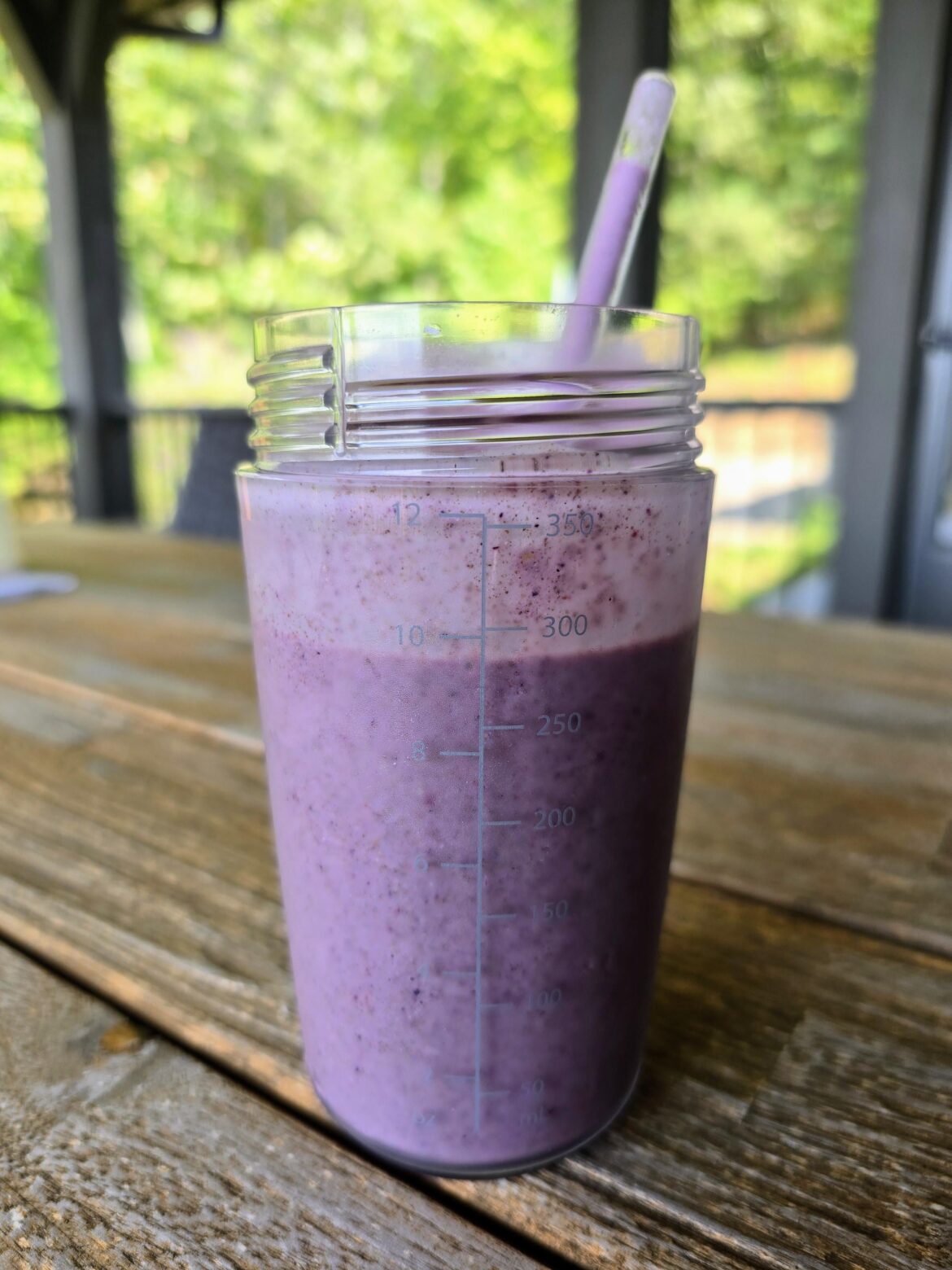 Mixed berry chia smoothie
