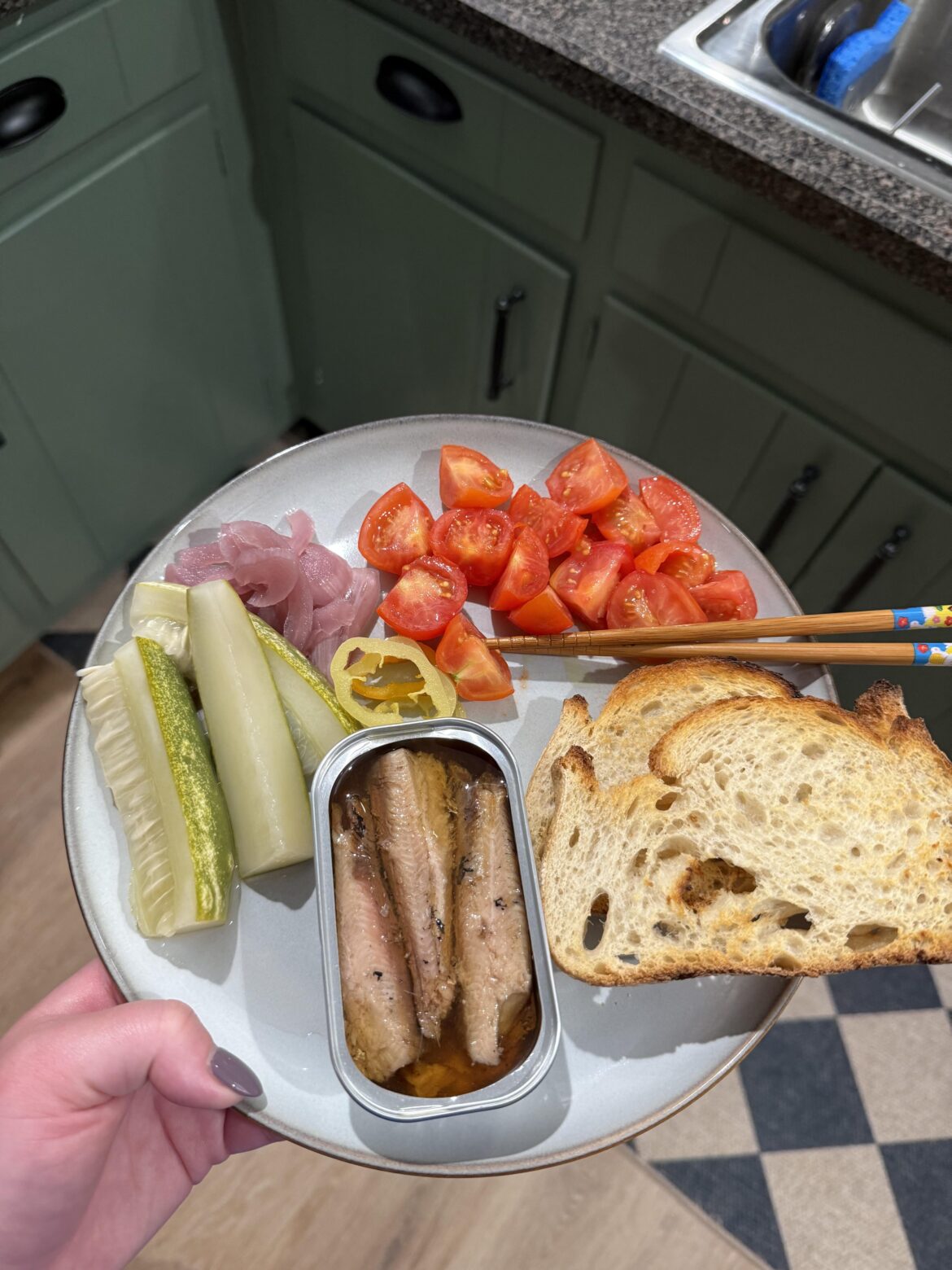 First time with a sardine dinner plate after I saw that post yesterday…. Obsessed