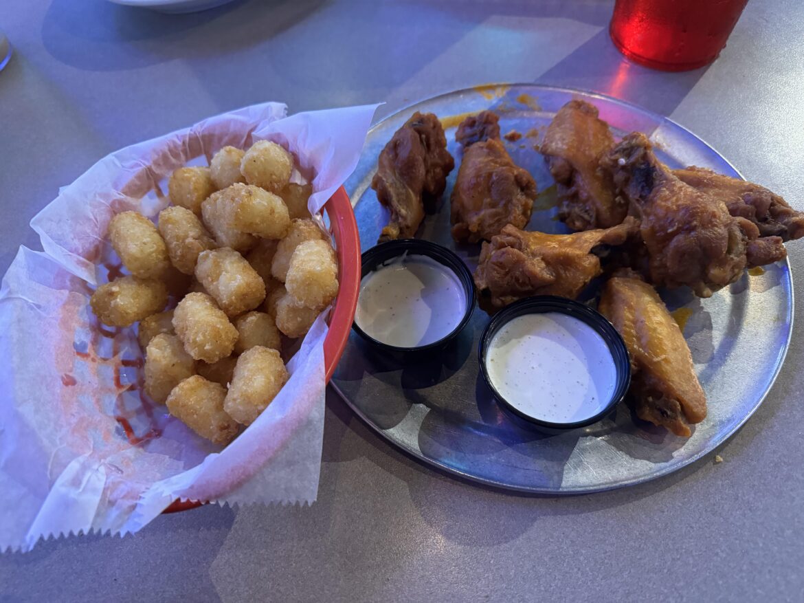 Lunch at pluckers. Ft Worth, Tx 😋😋
