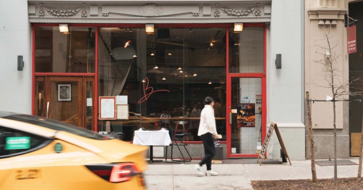 30-year-old NYC staple announces closure as customers mourn the 'end of an era'