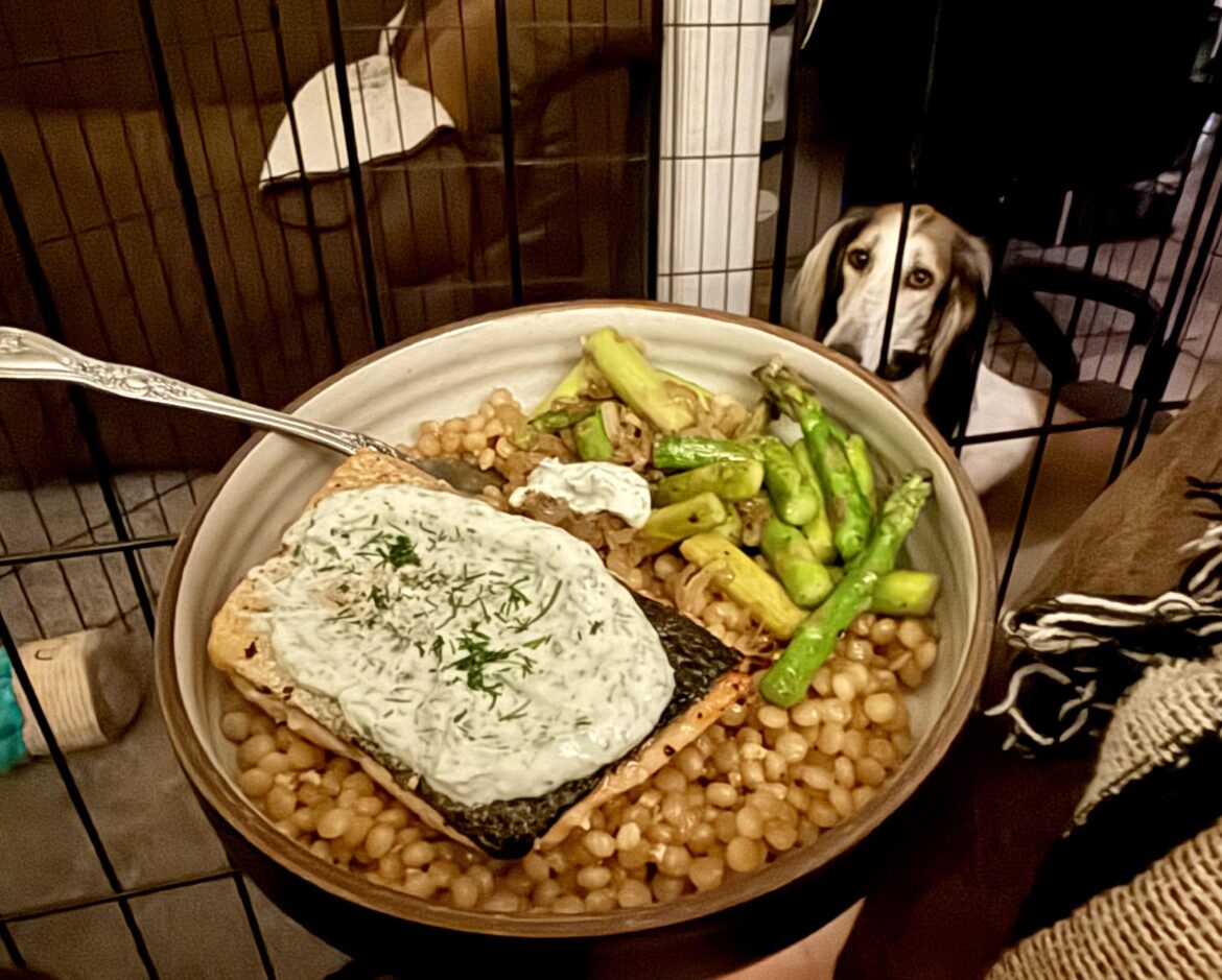 Salmon with Dilly Crème Fraîche & Asparagus