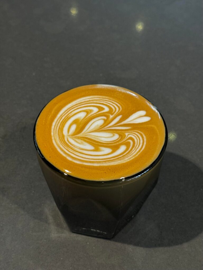 cortado (4oz) + latte (6oz)