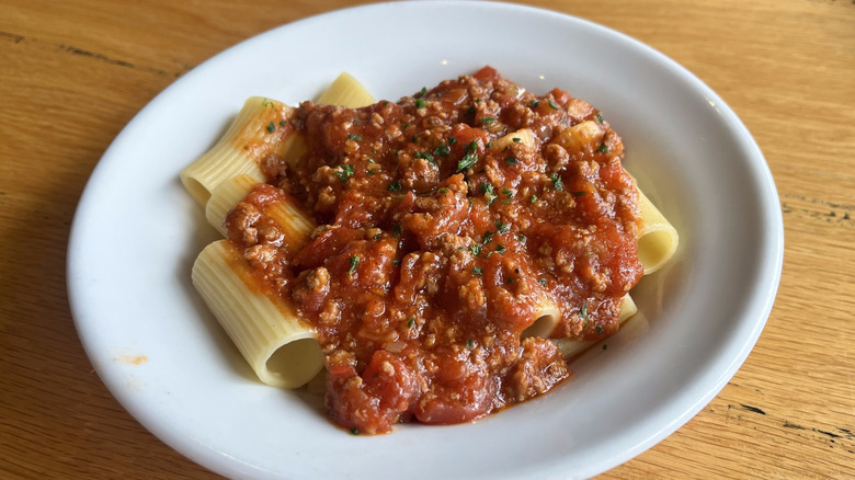 Meat sauce with rigatoni