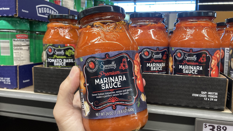 jar of Aldi marinara sauce