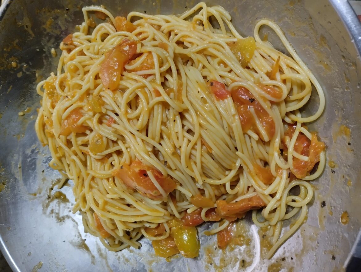 Neither fast nor easy but Kenji's Blistered Tomato Sauce recipe is flavorful