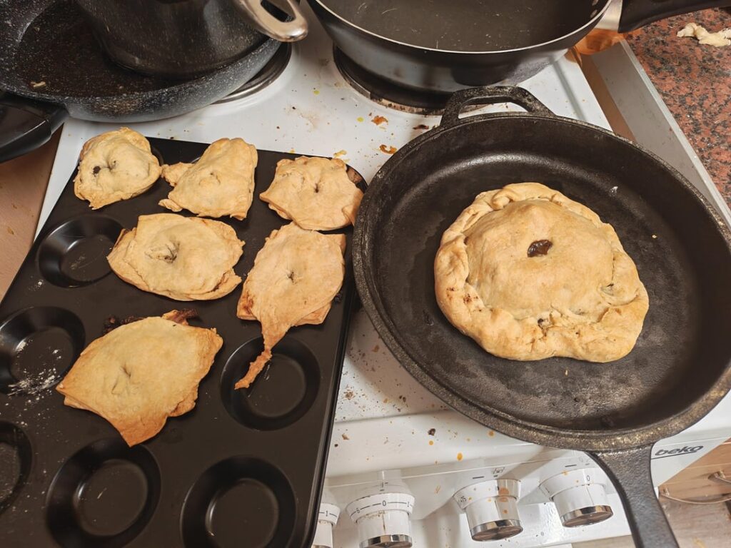 Butterless buckfast black pudding pies-ish