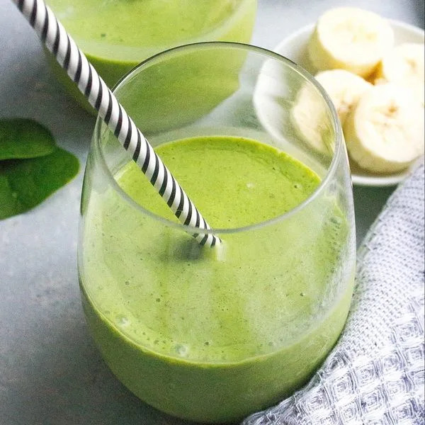 Green Detox Smoothie | Rebecca Firsker