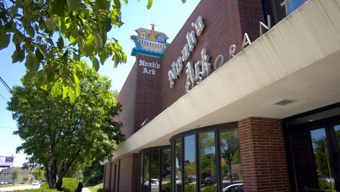 Noah’s Ark Italian restaurant in Des Moines faces legal dispute Noah's Ark Italian restaurant in Des Moines faces legal dispute