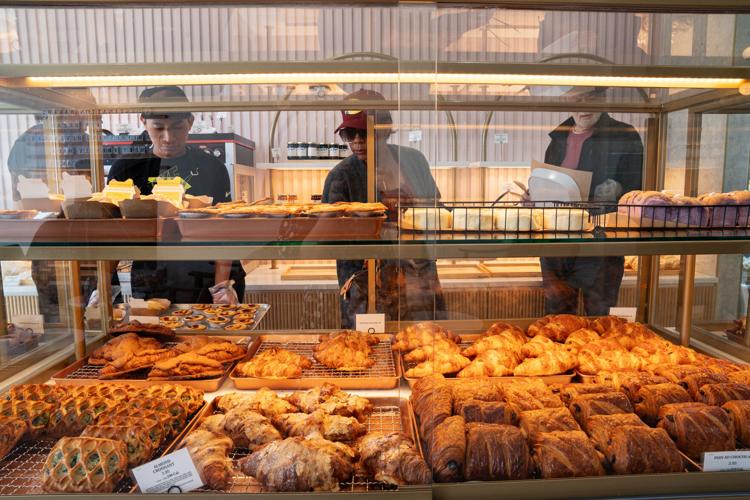 Tous Les Jours pastry case