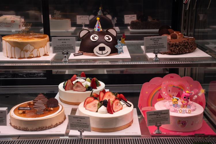 Tous Les Jours cakes