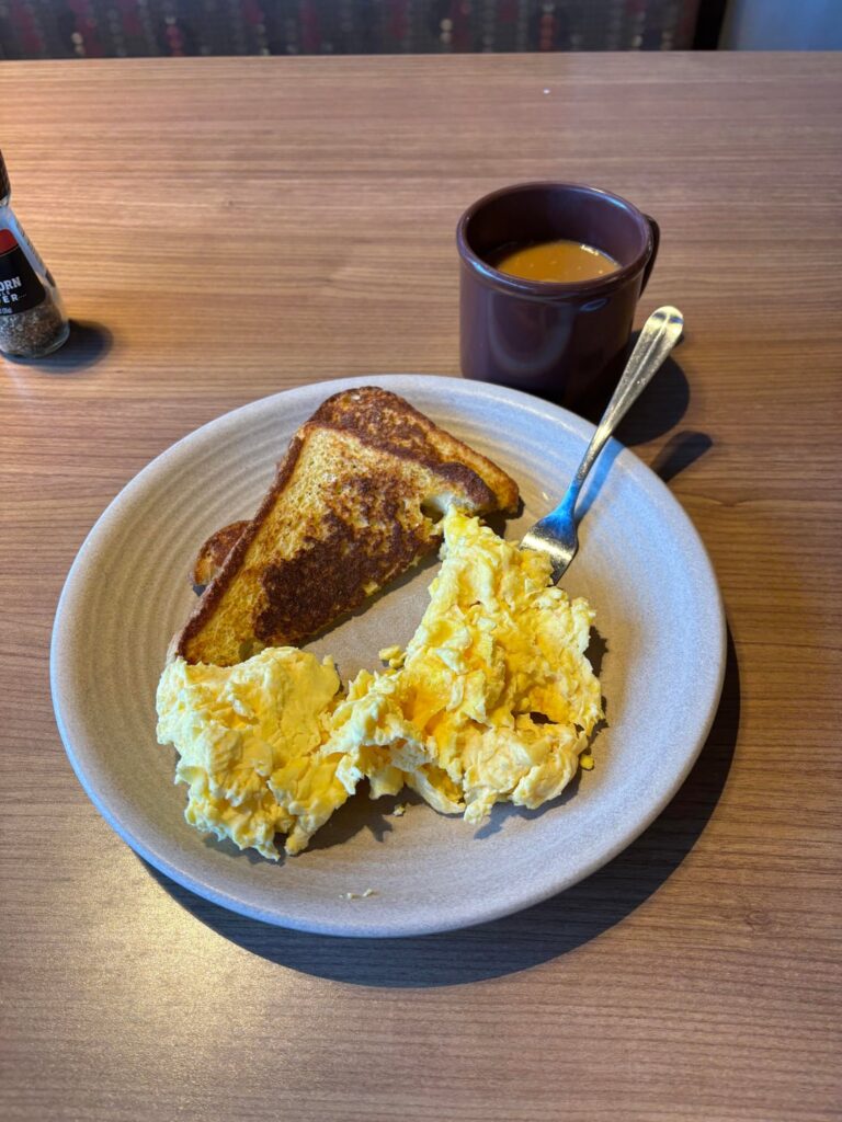 Here’s some pictures I took at my university’s dining hall breakfast