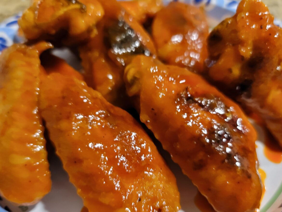 Recreated Wingstop's OG Hot sauce at home for my oven-baked, char broiled wings.