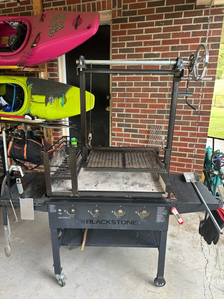 I took an old blackstone and converted it to an Argentina grill.
