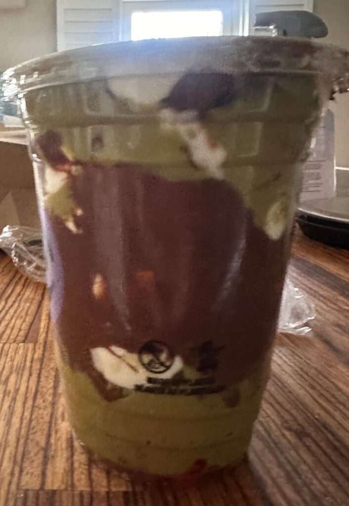 How many cals in this Dubai yoghurt pot with yoghurt , pistachio, Nutella , strawberries and kunafa pastry?