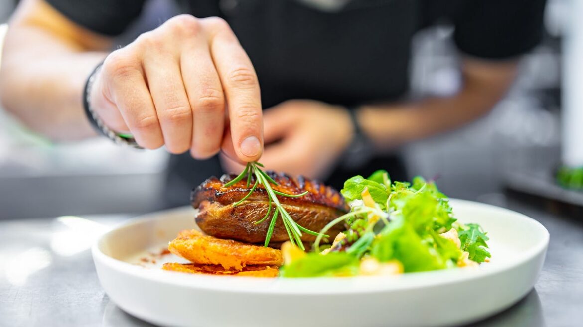 US News 2025 Best Diets includes meal plan and tips US News 2025 Best Diets includes meal plan and tips