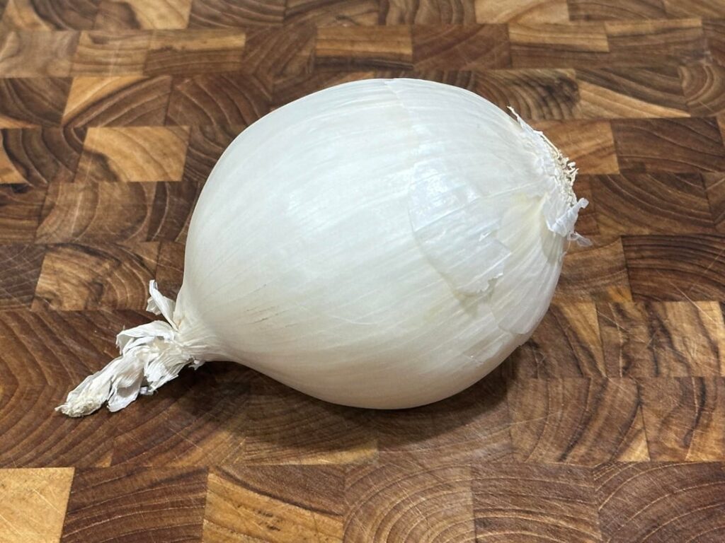 it’s 11:23pm. what would you do if you had an onion right now?