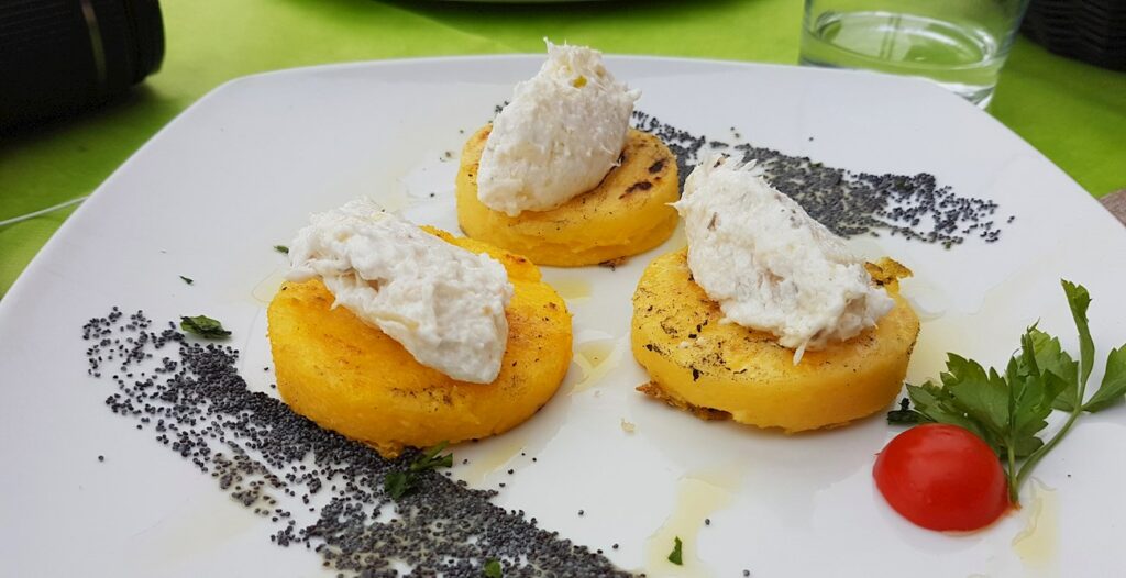 What to eat in Veneto: baccalà mantecato