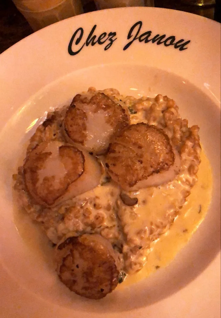 Anneta's scallops at Chez Janou