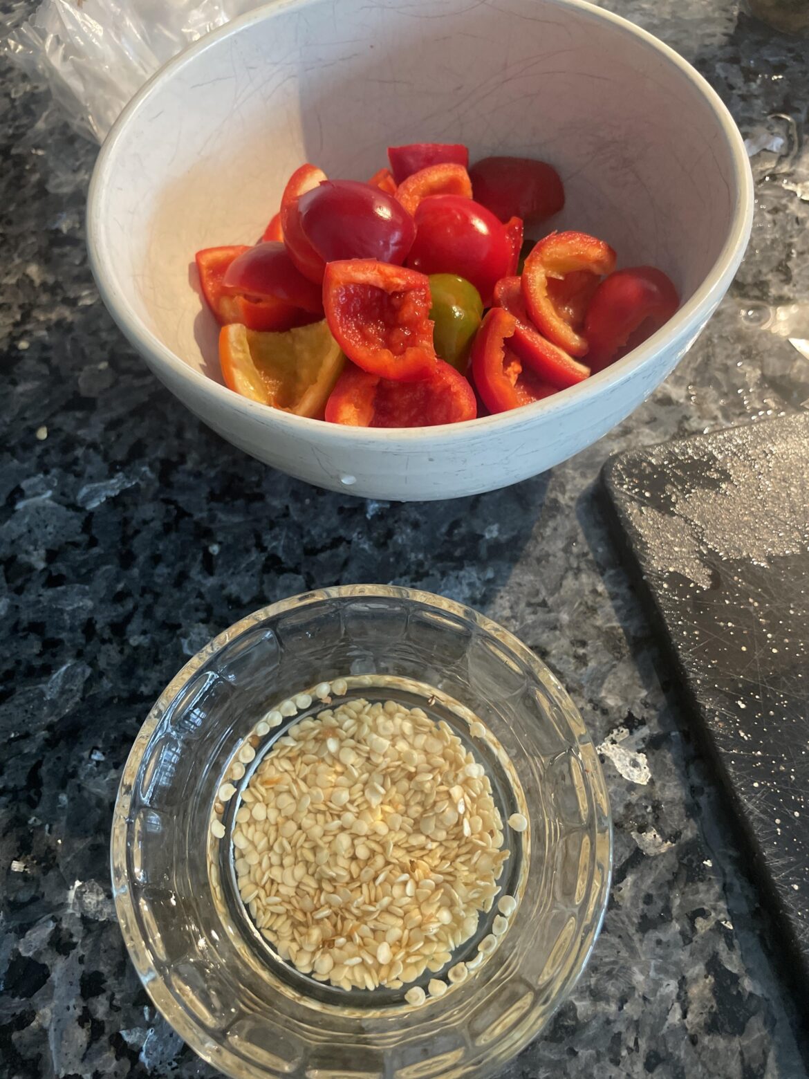 Please wear gloves Please wear gloves