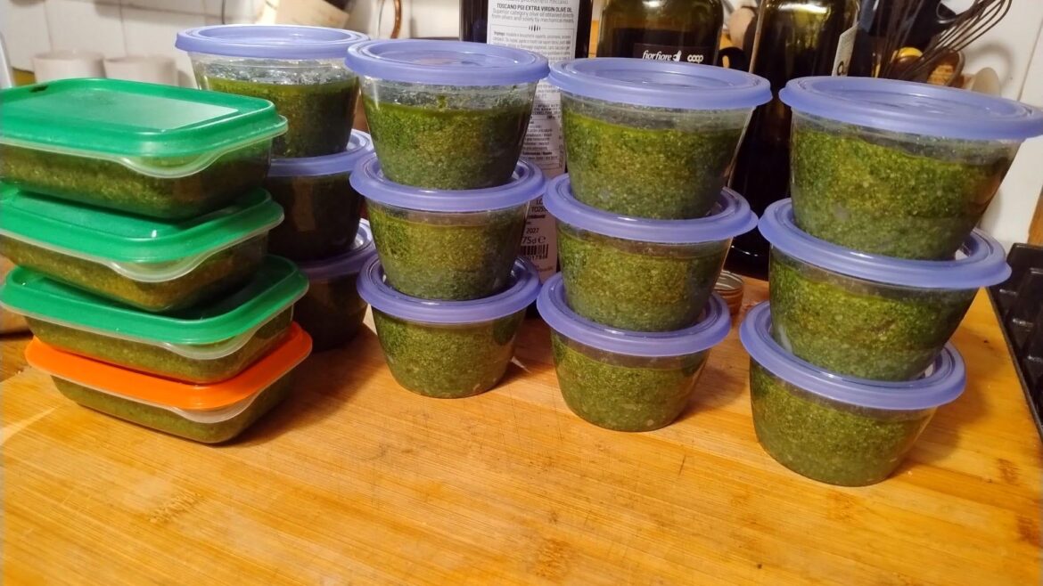 The Yearly Pesto Extravaganza Post.