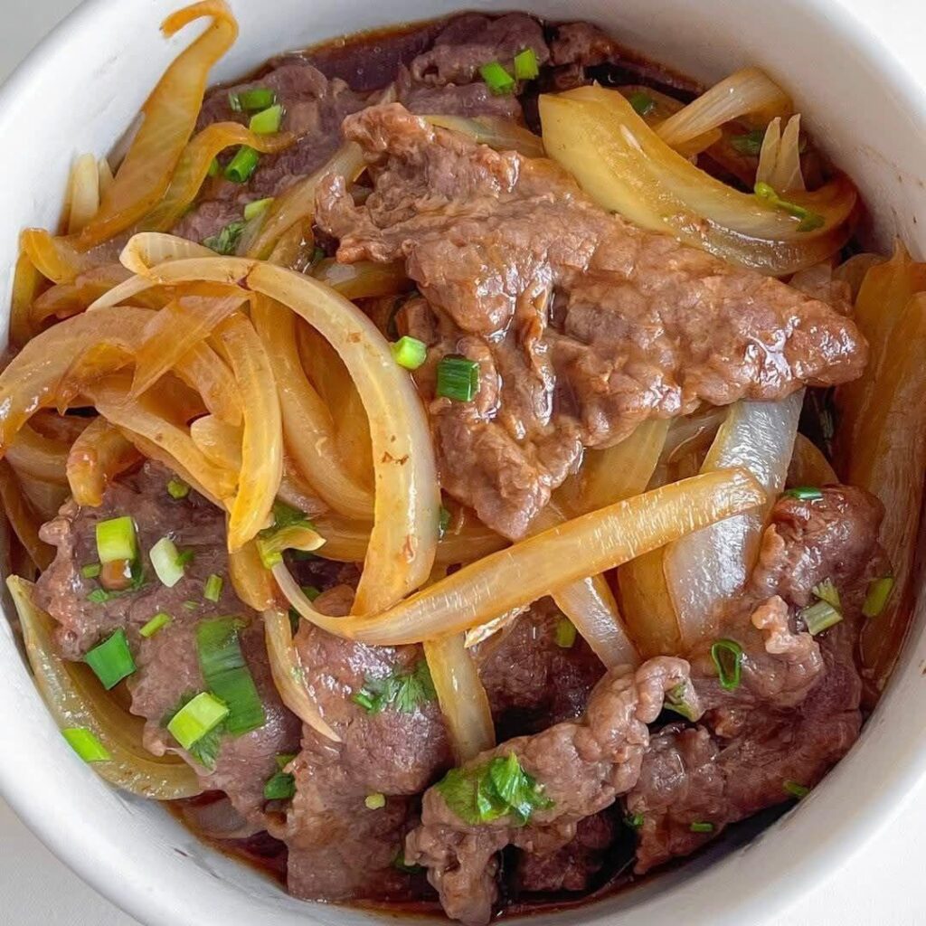 This Beef and Onions recipe🍖😋 is a simple, tasty meal with tender beef and soft, sweet onions in a savory sauce. Perfect to eat with rice. RECIPE BELOW