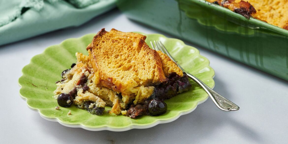 10 Easy Recipes You Can Pull Off With Just a $2 Loaf of Italian Bread 10 Easy Recipes You Can Pull Off With Just a $2 Loaf of Italian Bread