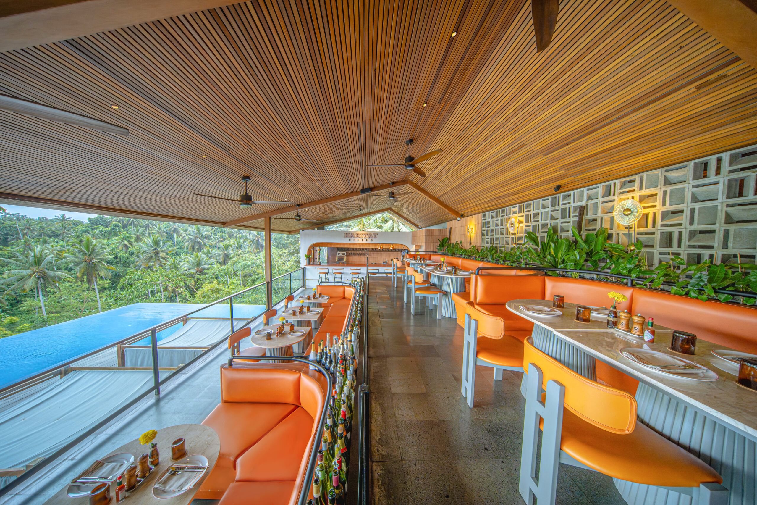 Habitat Bistro Ubud ambience