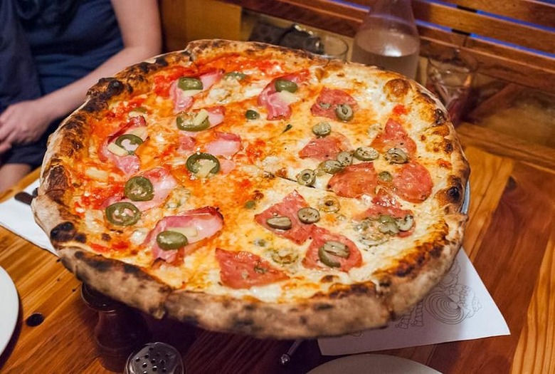 #47 Apizza Scholls (Portland, Oregon)