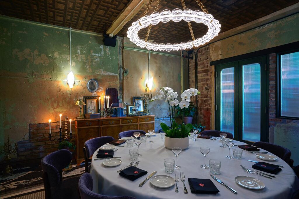 Italian – Caterina’s Ristorante is analog dining at its best – jackets required, cell phones banished.