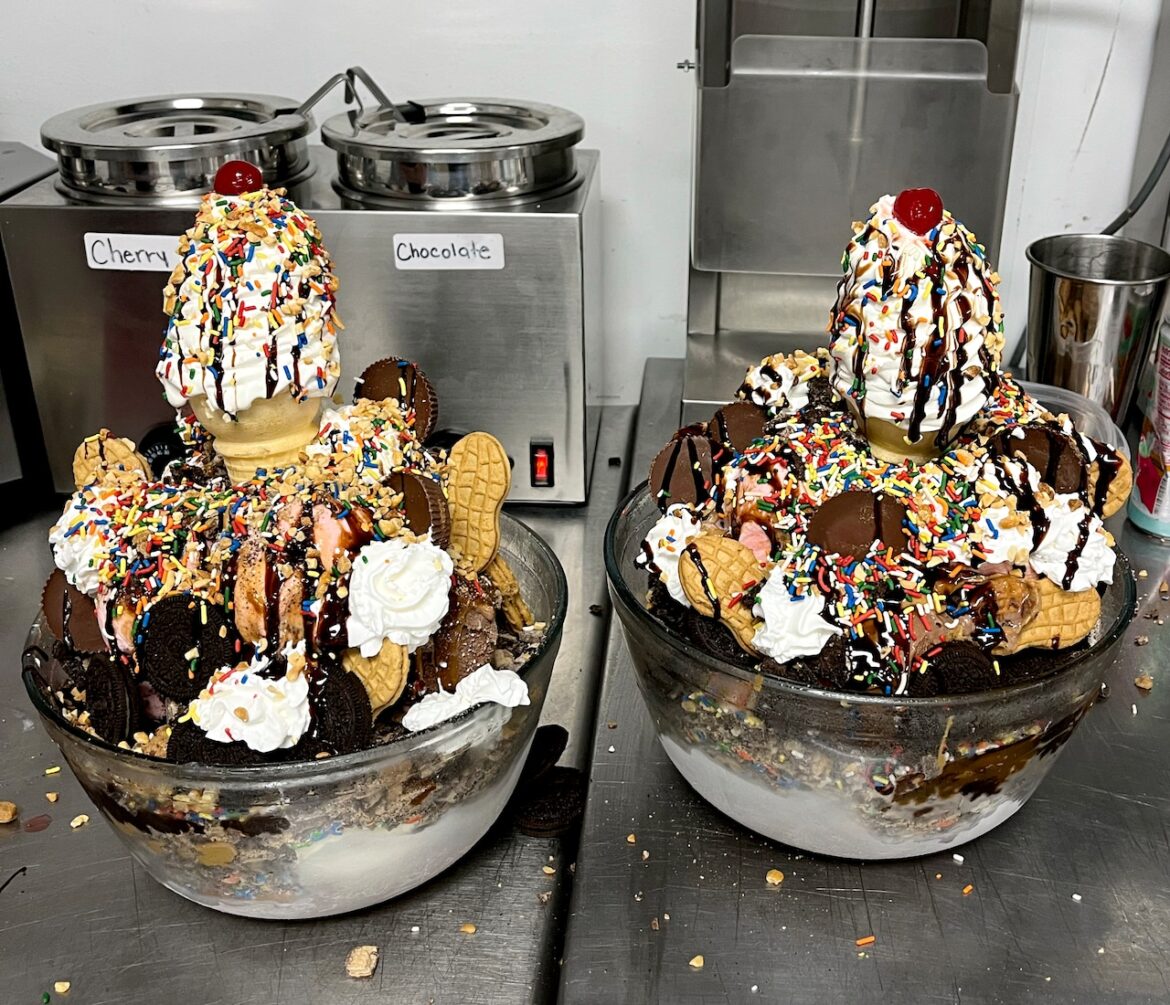 Waffles, candy and 13 scoops: See how 6.5-pound ‘Extreme Sundae’ is made at Michigan ice cream shop Waffles, candy and 13 scoops: See how 6.5-pound ‘Extreme Sundae’ is made at Michigan ice cream shop