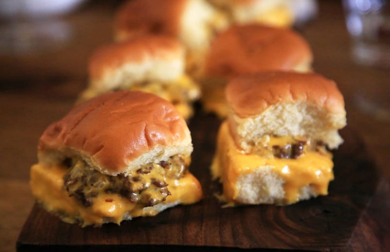 A six-pack of steam burgers from Canard.