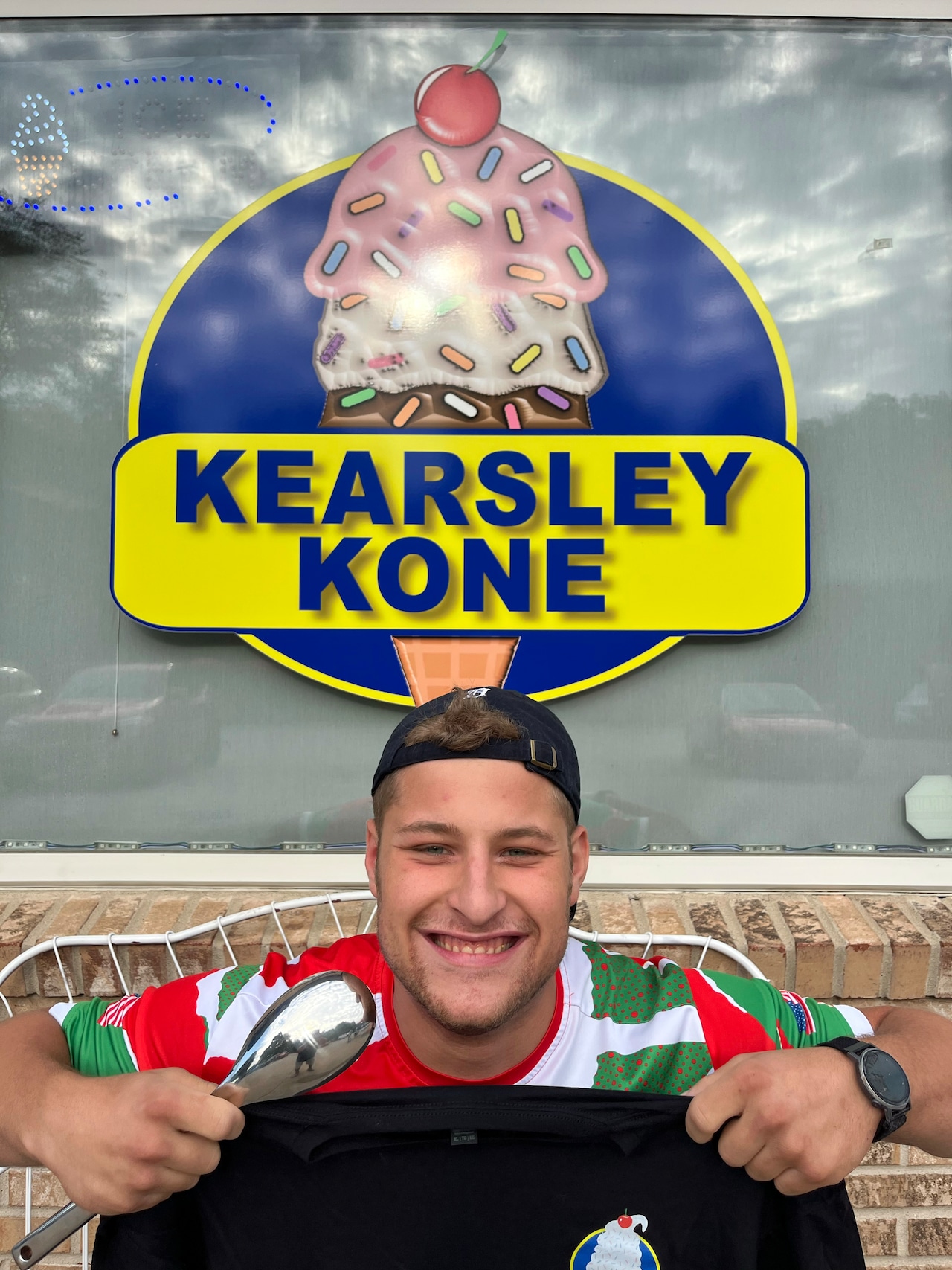 Michigan's Best Local Eats: Kearsley Kone creates larger-than-life 6.5-pound ice cream sundae challenge