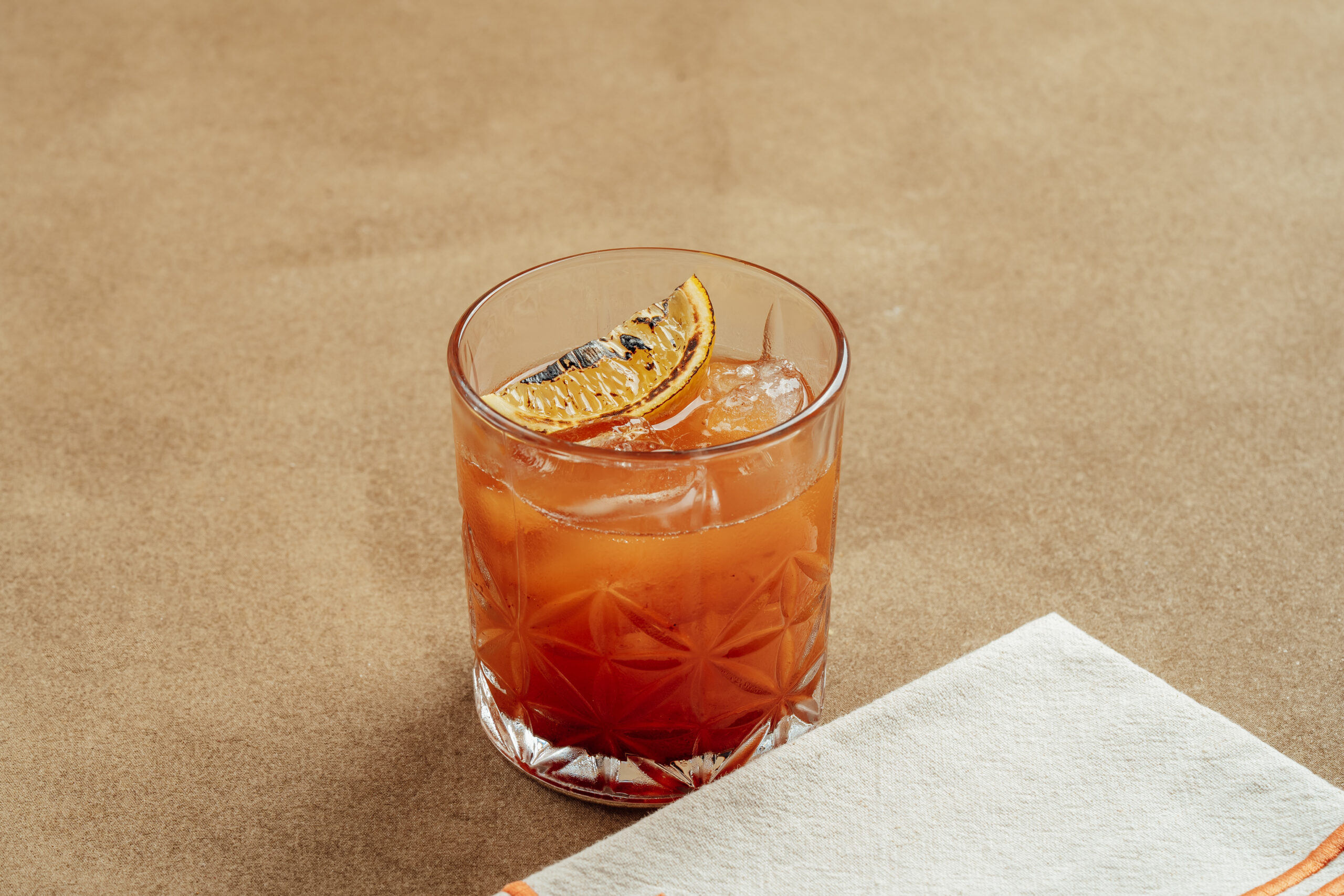 Signature Cocktail Smoky Miel Doux